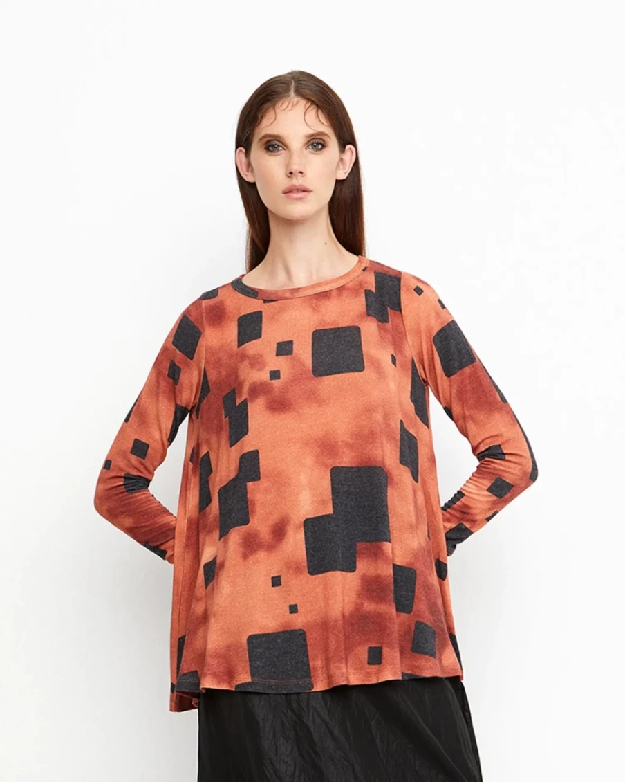 ALEMBIKA Women's Ozai N Ku Fanzine Trapeze Top in Paprika Color