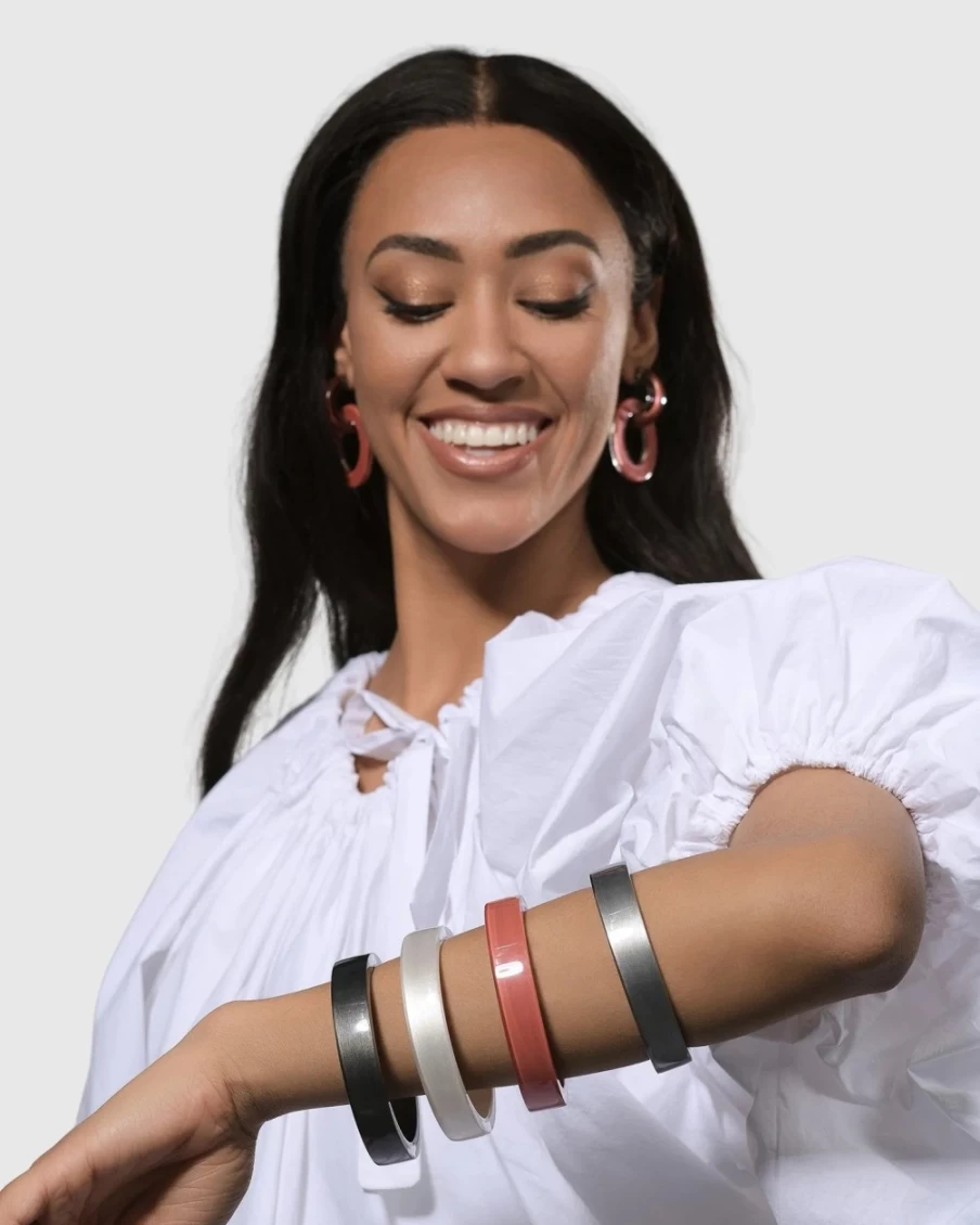 "ALEMBIKA Women's Minimalist Starlight Bangle Bracelet - Elegant & Simple Design"