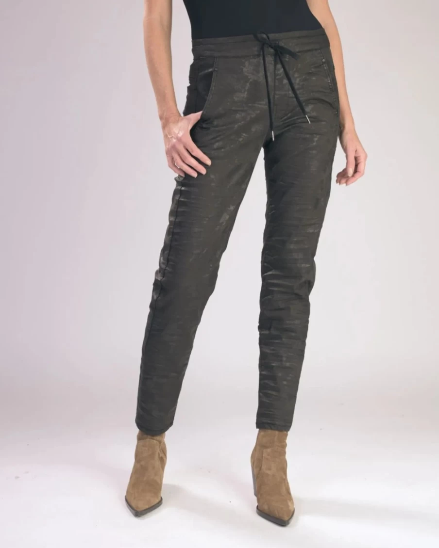 ALEMBIKA Women's Floral Iconic Stretch Jeans in Chocolate - High Waist Comfort Fit