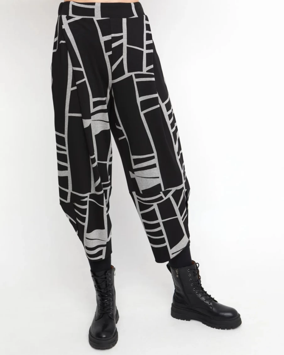 ALEMBIKA Women's Ozai N Ku Nocturne Cropped Pants - Elegant Piano-Inspired Design