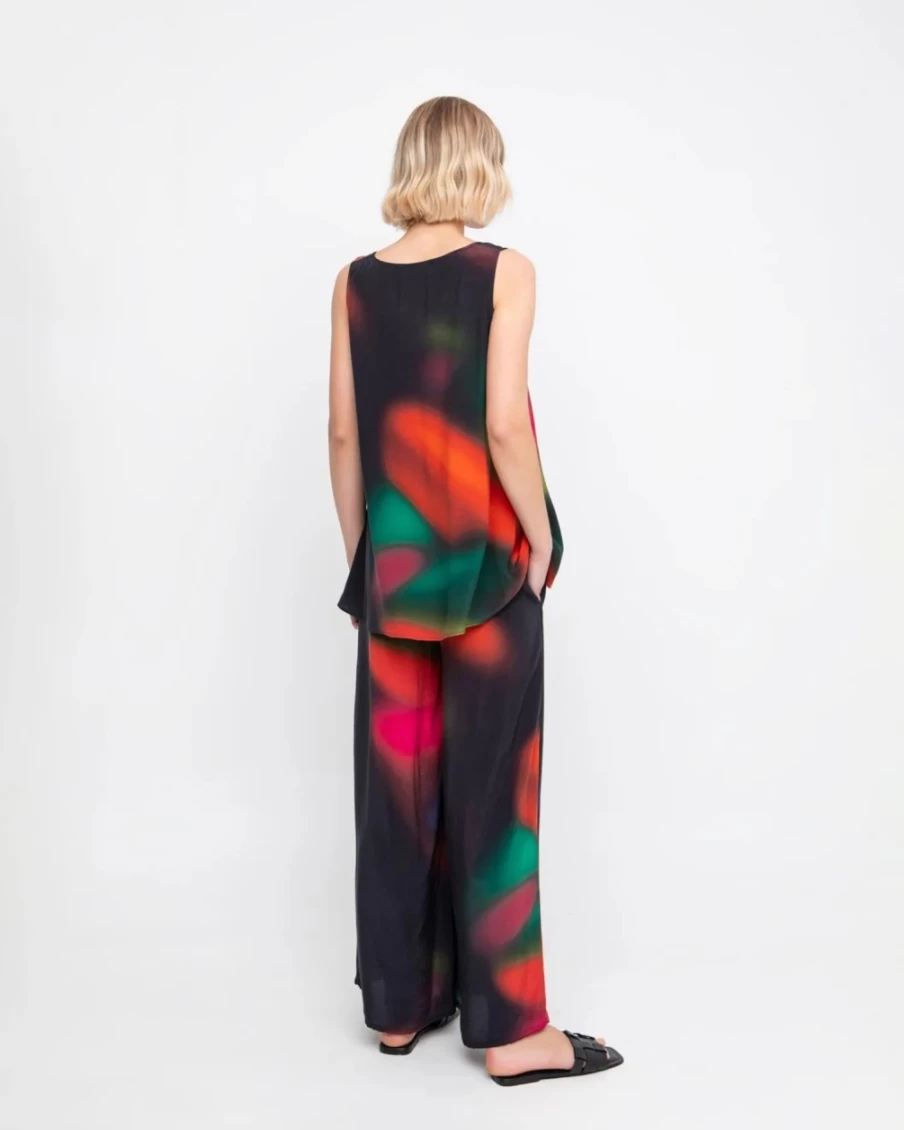 ALEMBIKA Women's Northern Lights Graphic Tank Top for Fall | Ozai N Ku Inspired Design