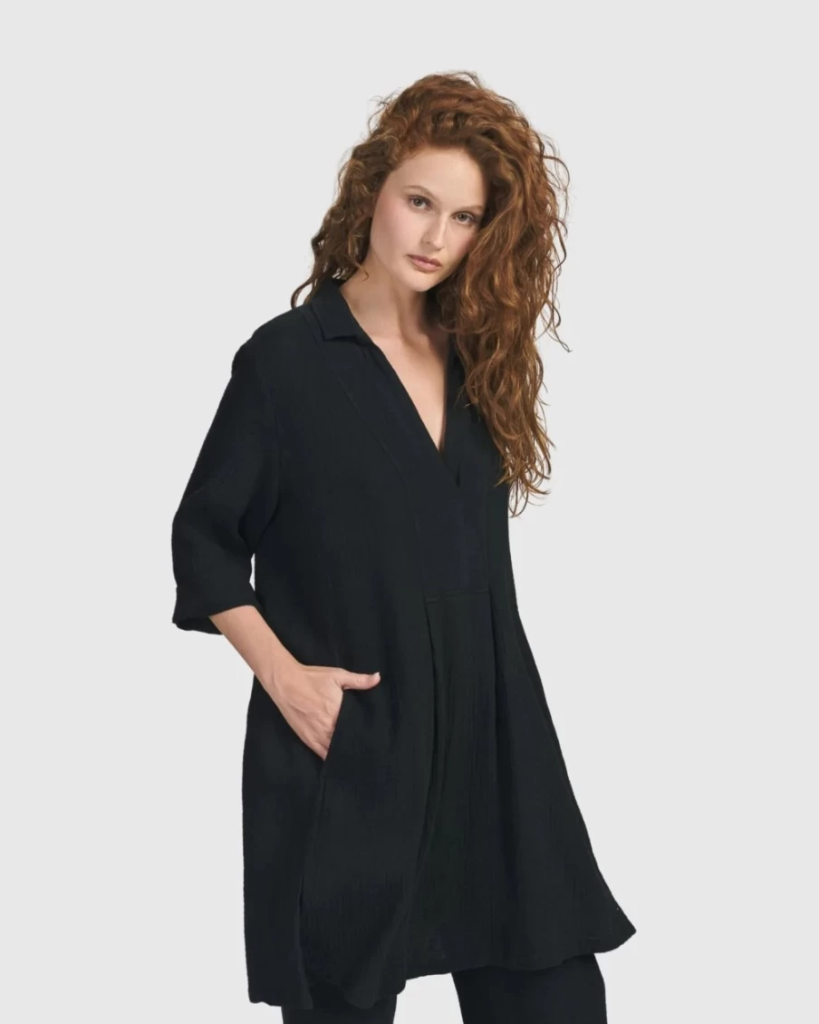 ALEMBIKA Women's Black Recreation Tunic Top - Stylish Comfort for Casual Wear