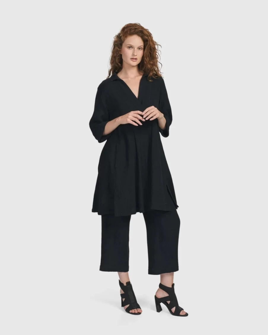 ALEMBIKA Women's Black Recreation Tunic Top - Stylish Comfort for Casual Wear