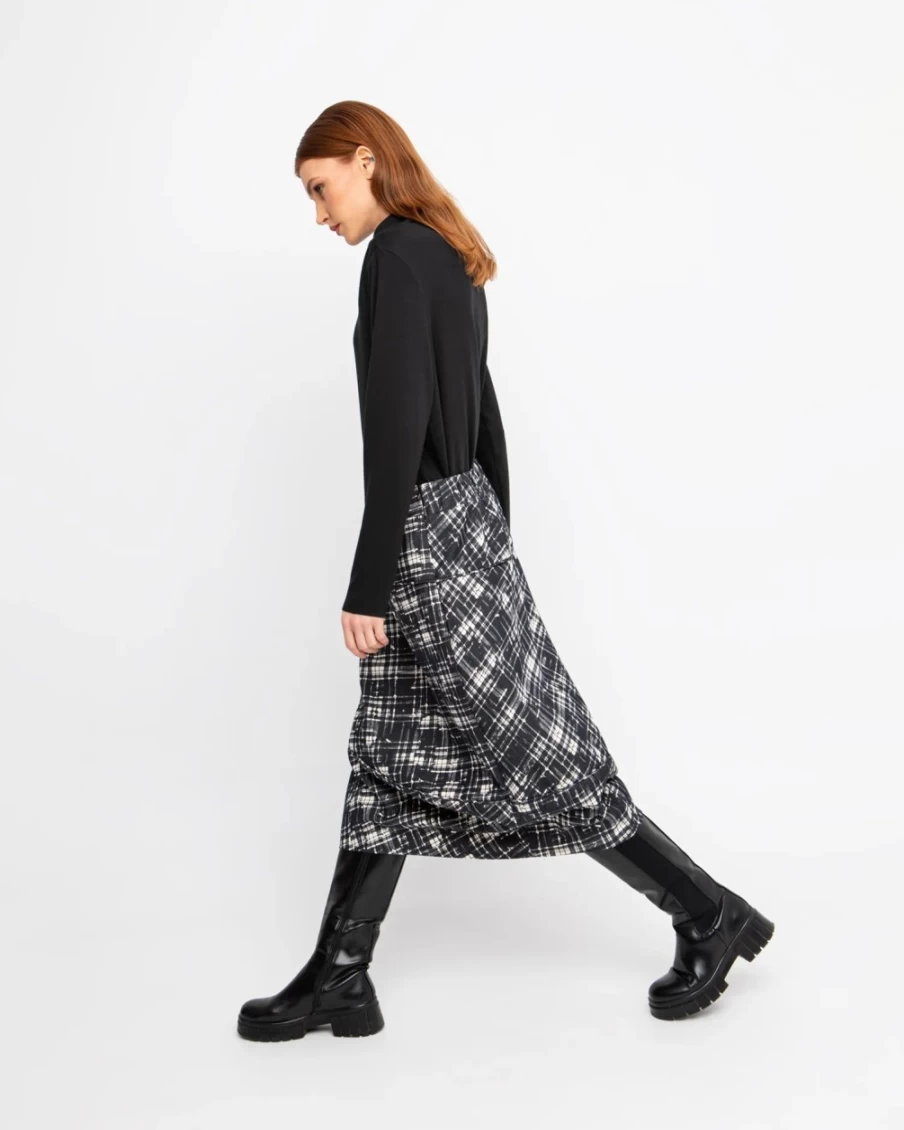 ALEMBIKA Women's Ozai N Ku Plaid Skirt with Radio Frequency Technology