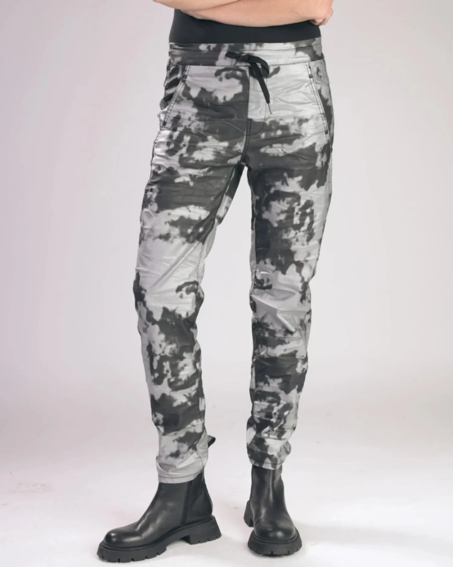 ALEMBIKA Women's Urban Vibe Iconic Stretch Jeans - Storm Wash, High Waist Slim Fit Denim Pants