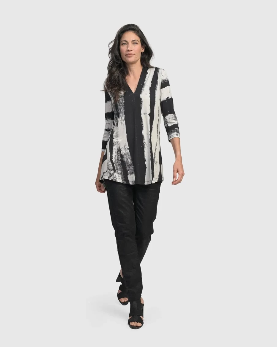 ALEMBIKA Women's Grunge Style Charisma V-Neck Tunic Top