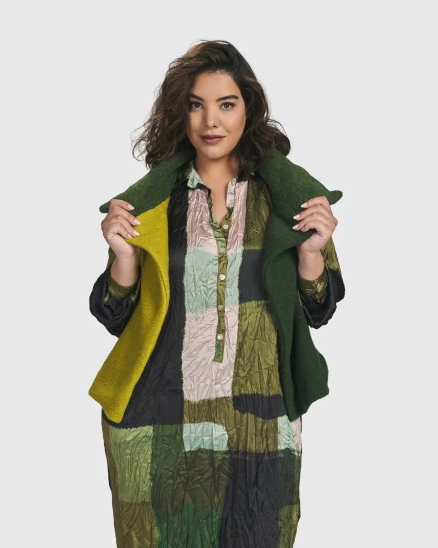ALEMBIKA Women's Two Tone Vest - Stylish Hunter Green Outdoor Wear