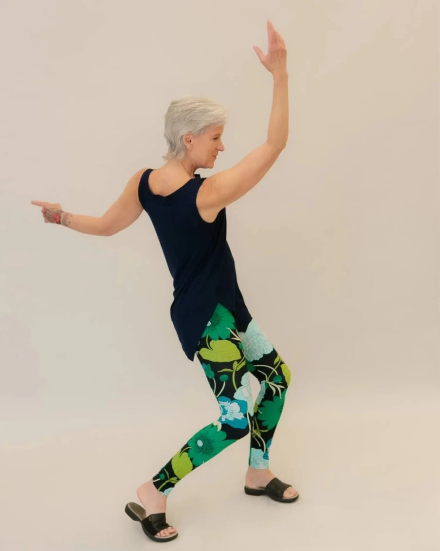 ALEMBIKA Women's Floral Garden Leggings - Elegant Botanical Print Yoga Pants for Women