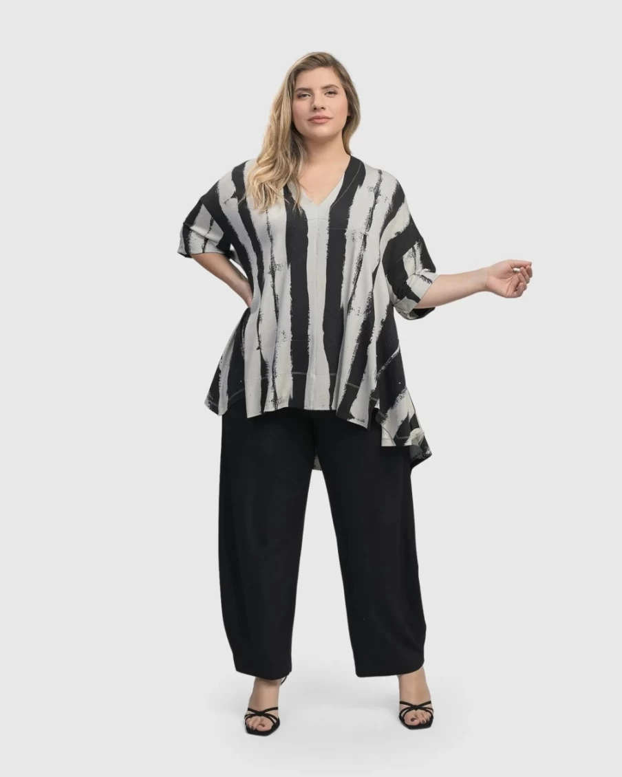 ALEMBIKA Women's Grunge Style Charisma V-Neck Hi-Lo Trapeze Top