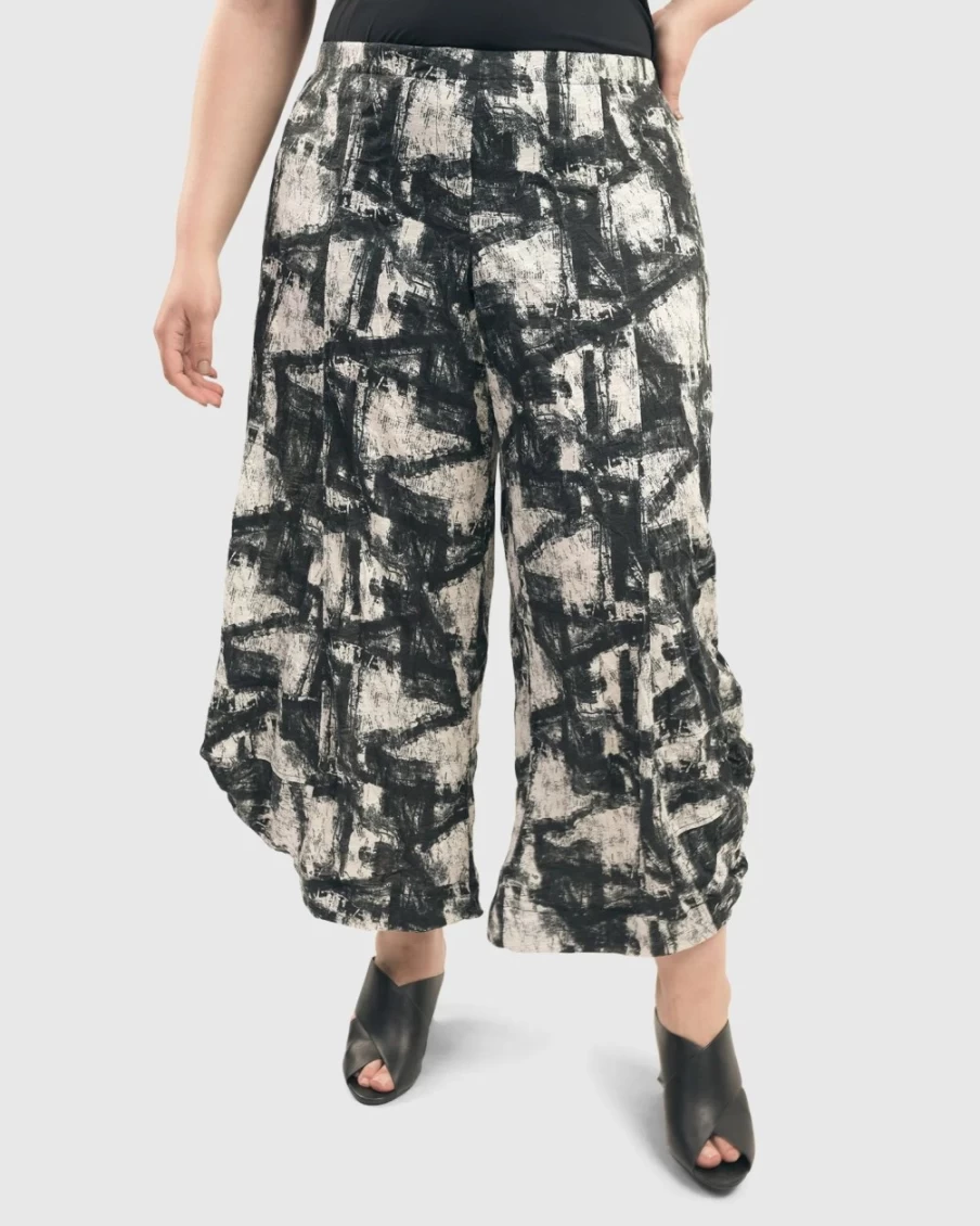 ALEMBIKA Women's Black Marble Crinkle Punto Pants - Stylish High-Waisted Trousers