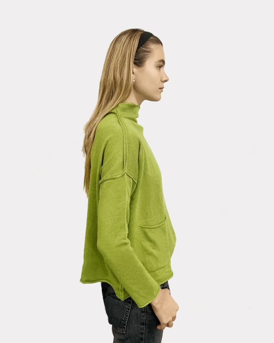 ALEMBIKA Women's Kiwi Green Ozai N Ku Techie Sweater Top